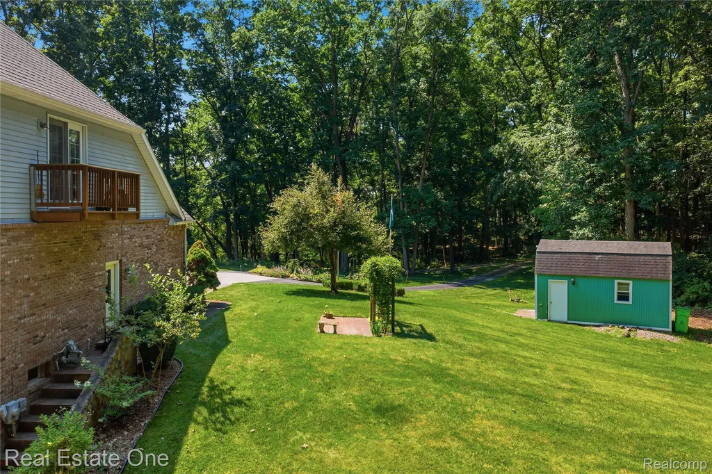 8450 Merrill Road Webster Township MI 48189
