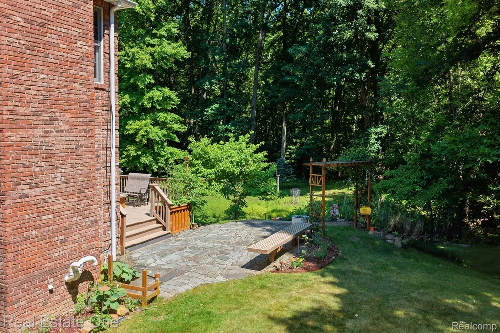 8450 Merrill Road Webster Township MI 48189