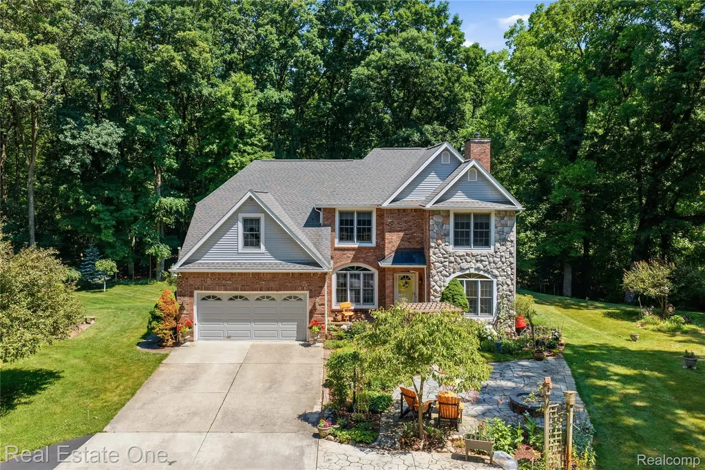8450 Merrill Road Webster Township MI 48189