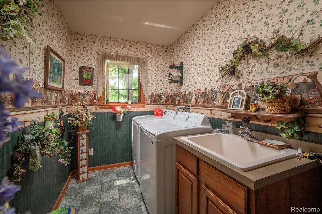 1388 Parks Road Wales Township MI 48027