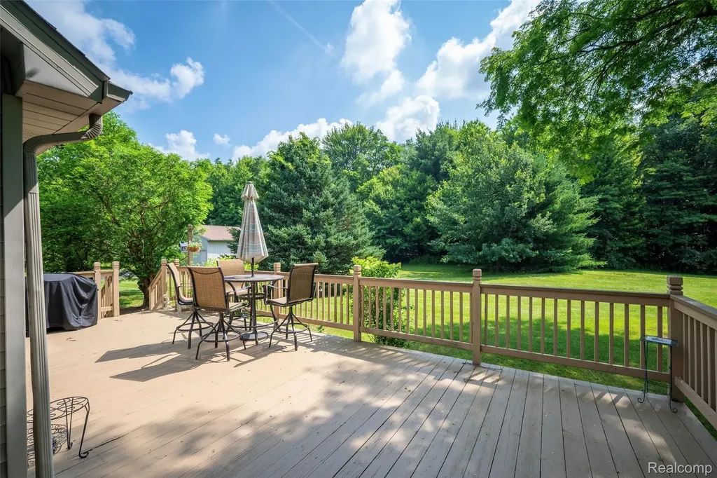 1388 Parks Road Wales Township MI 48027