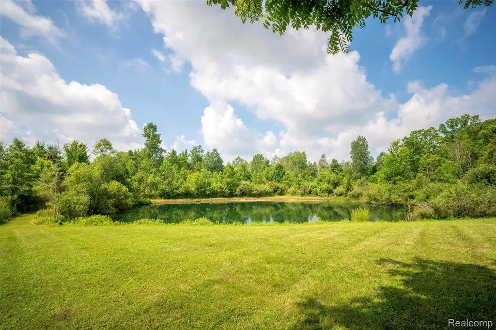 1388 Parks Road Wales Township MI 48027