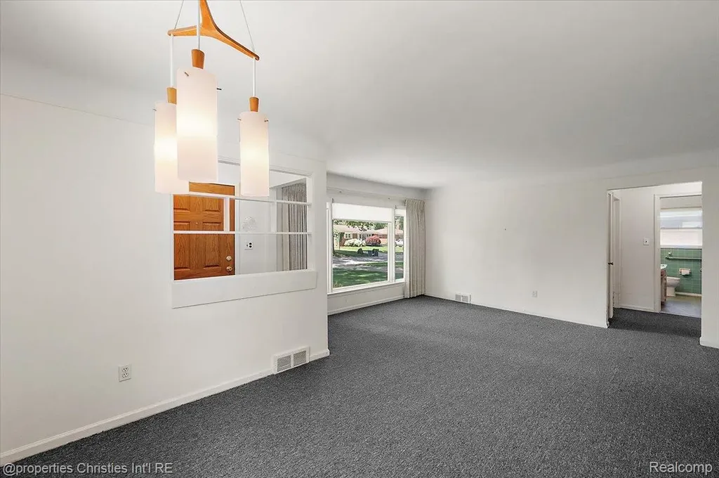 1527 Hazel Street Birmingham City MI 48009
