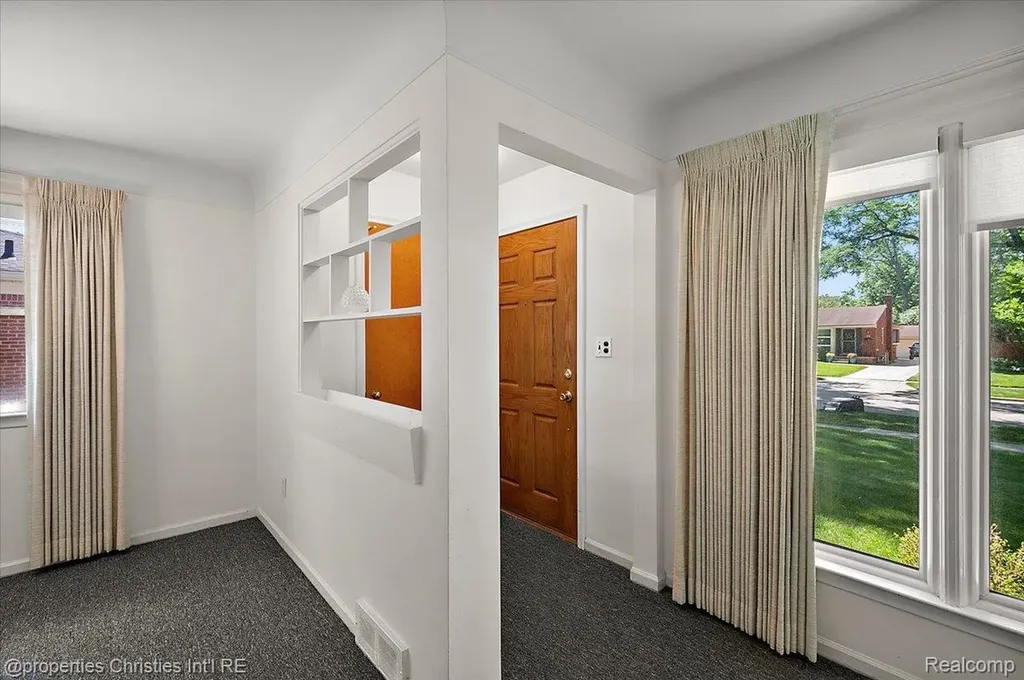 1527 Hazel Street Birmingham City MI 48009