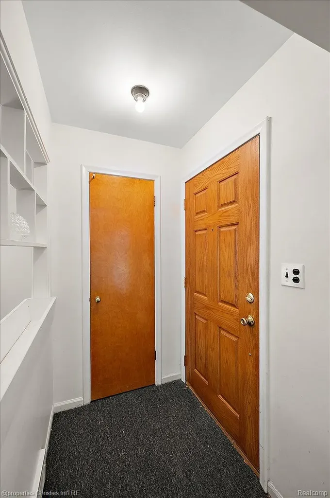 1527 Hazel Street Birmingham City MI 48009