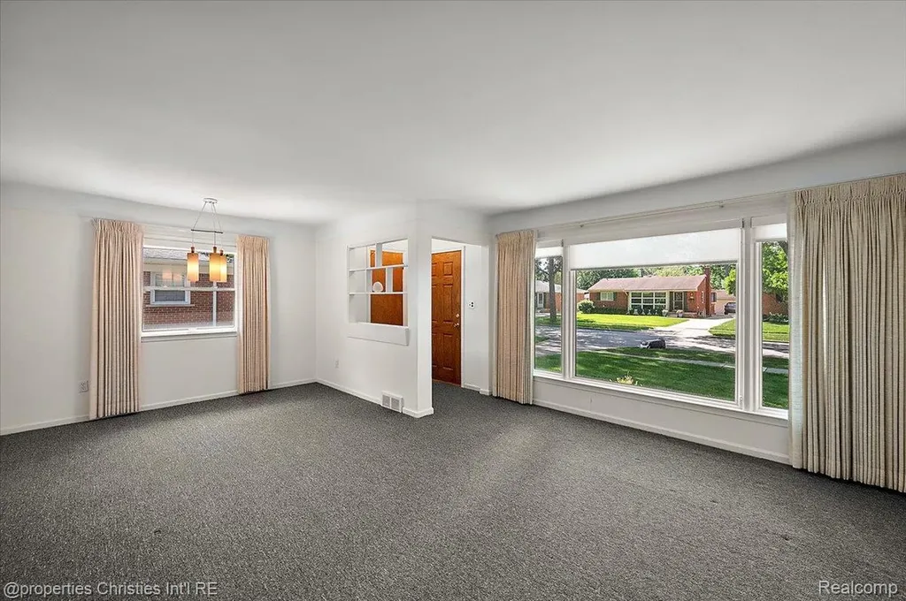 1527 Hazel Street Birmingham City MI 48009