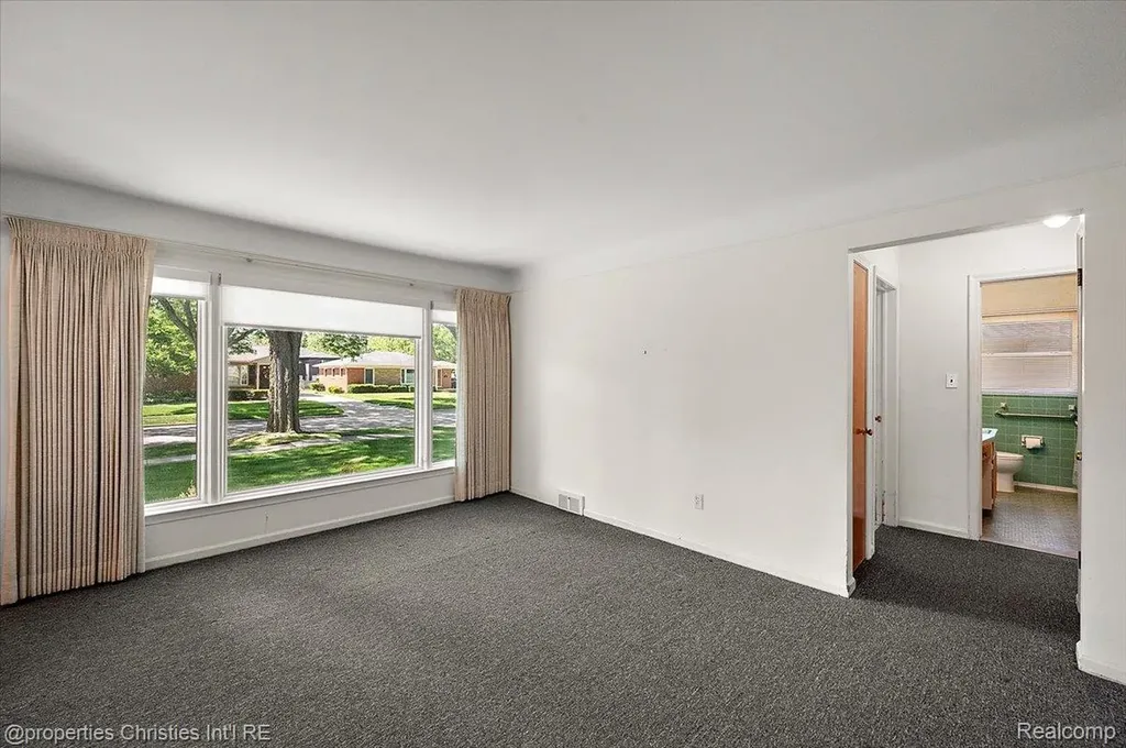 1527 Hazel Street Birmingham City MI 48009