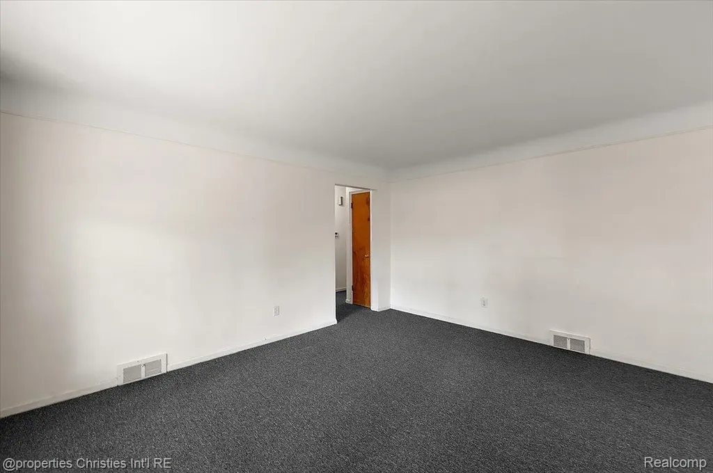 1527 Hazel Street Birmingham City MI 48009