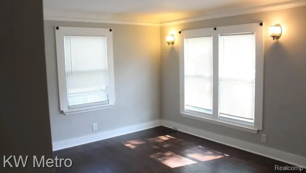 20043 Fenmore Street Detroit City MI 48235