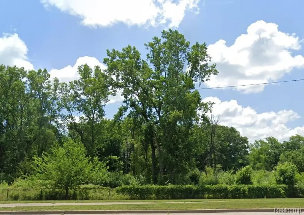 00 Highland Road Waterford Charter Township MI 48340