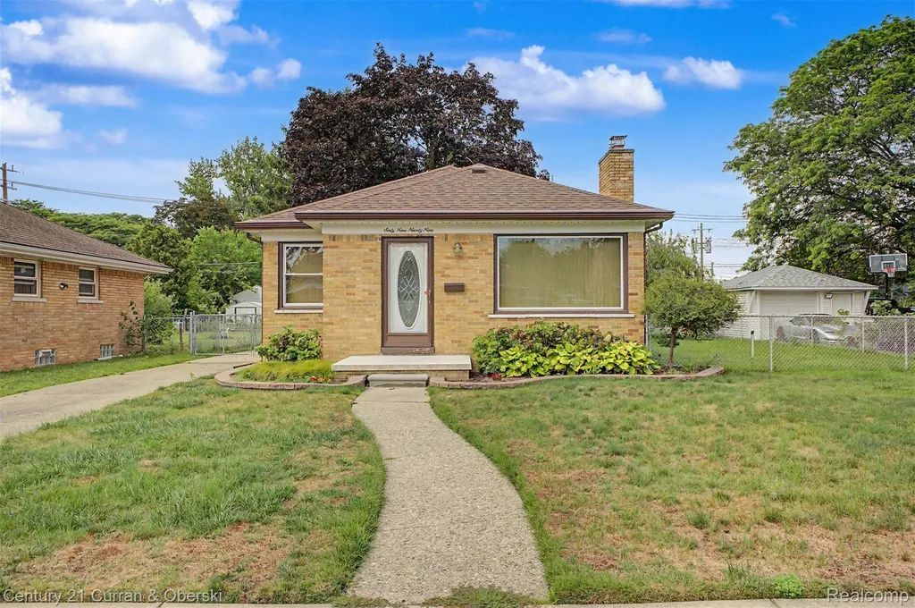 6999 Fenton Street Dearborn Heights City MI 48127