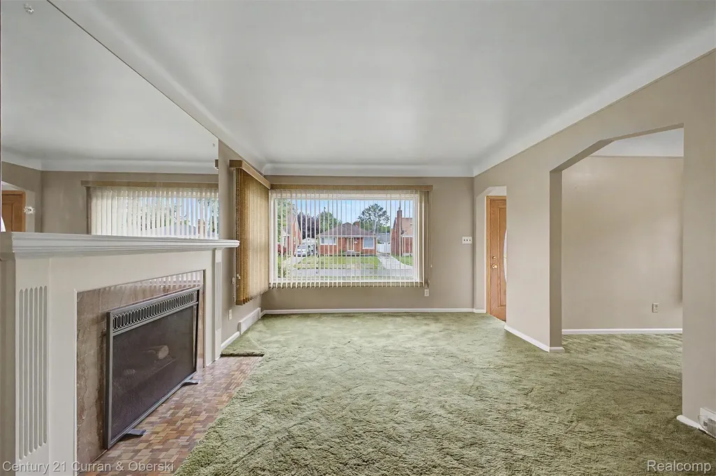 6999 Fenton Street Dearborn Heights City MI 48127