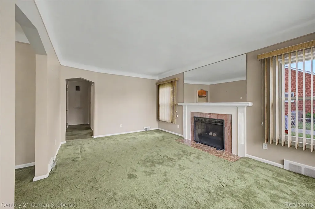 6999 Fenton Street Dearborn Heights City MI 48127