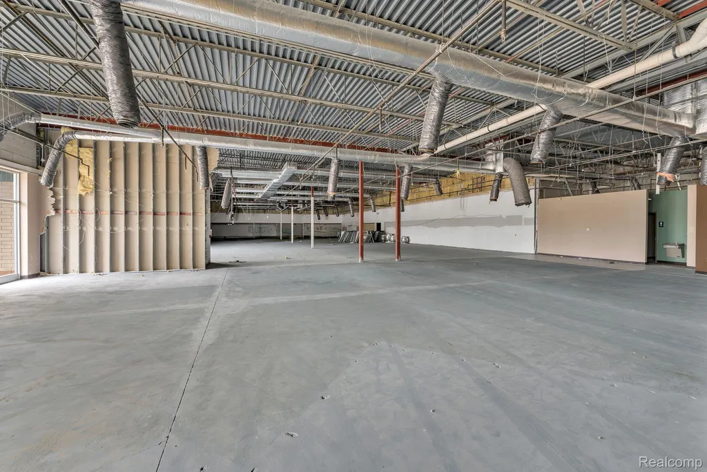 29311 Ann Arbor Trail Westland City MI 48185