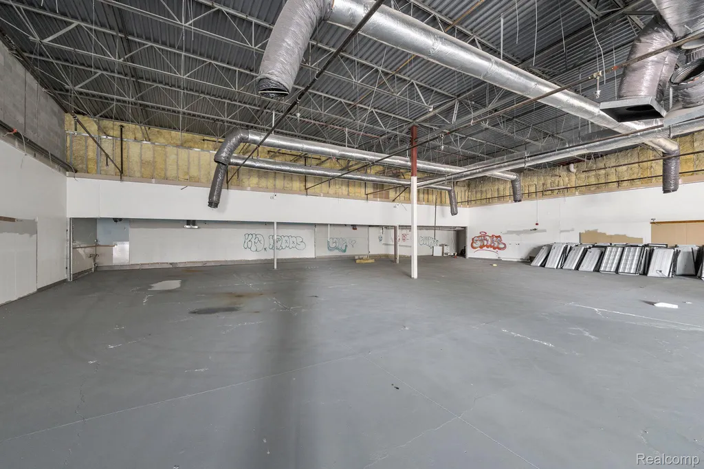 29311 Ann Arbor Trail Westland City MI 48185