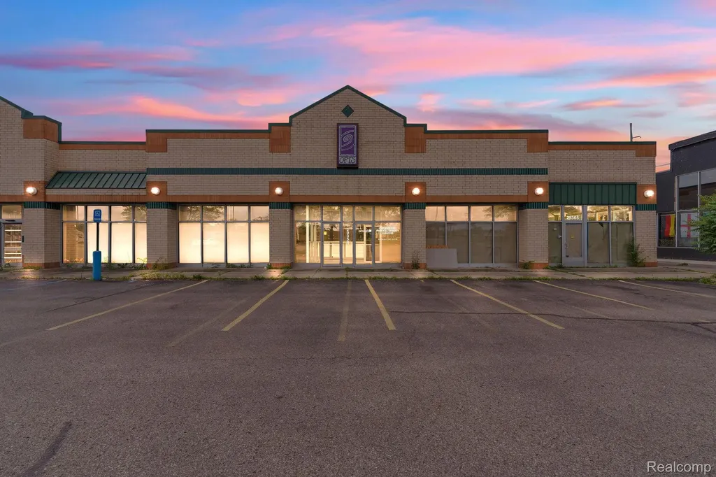29311 Ann Arbor Trail Westland City MI 48185