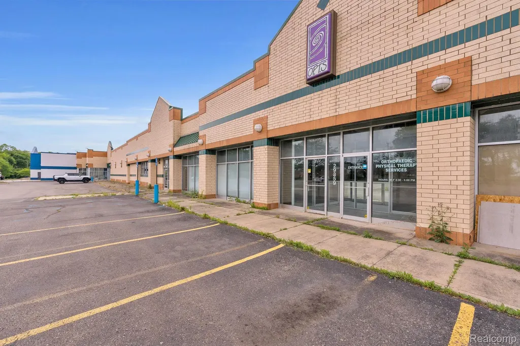 29311 Ann Arbor Trail Westland City MI 48185