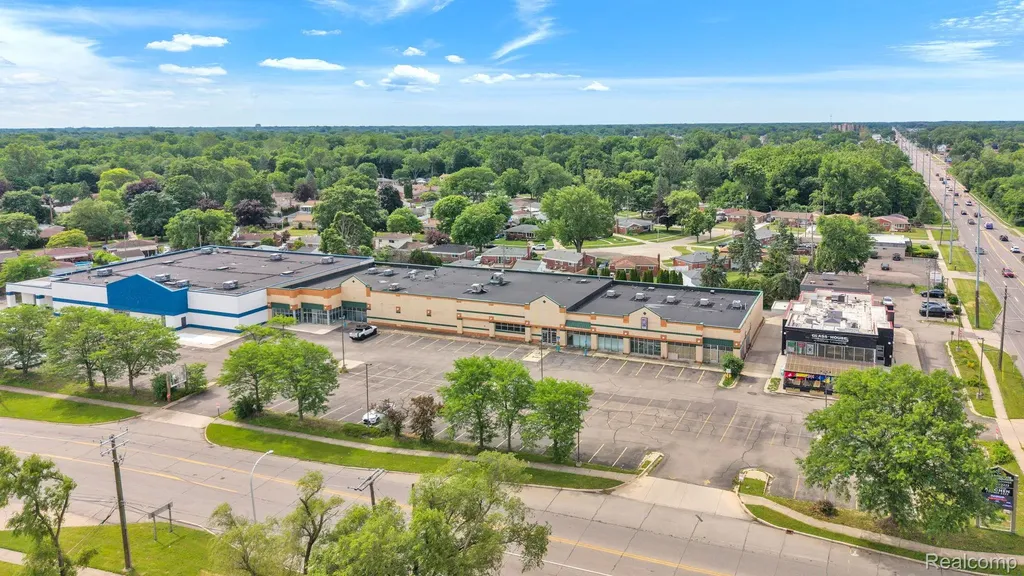 29311 Ann Arbor Trail Westland City MI 48185