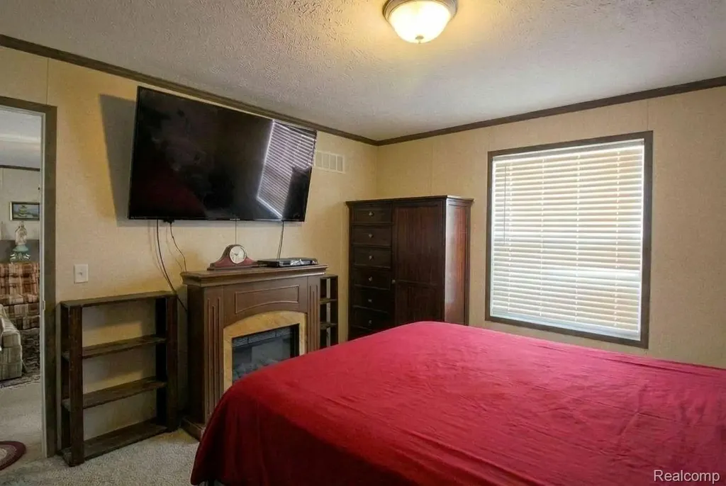 25843 Loudon Brownstown Charter Township MI 48134