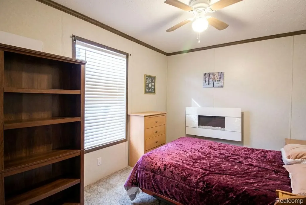 25843 Loudon Brownstown Charter Township MI 48134