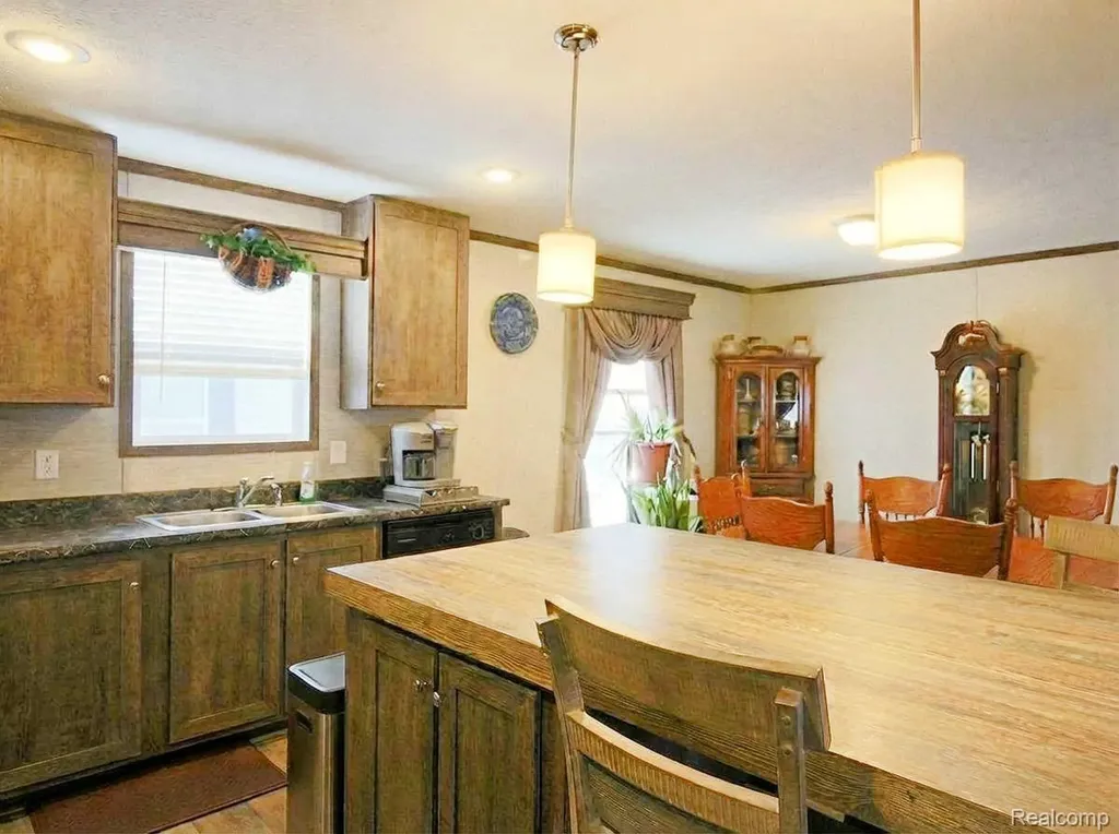 25843 Loudon Brownstown Charter Township MI 48134