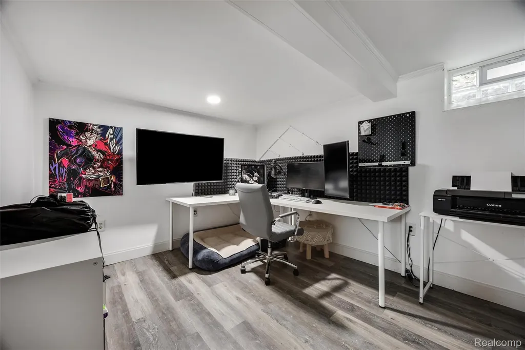 4174 Bunker Avenue West Bloomfield Charter Township MI 48323