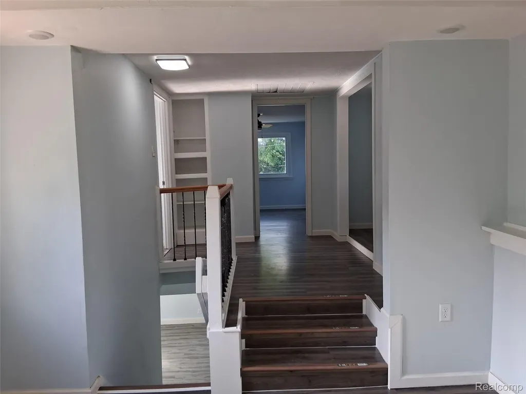 1292 Howard Street N Genesee Charter Township MI 48458
