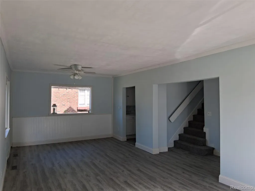 1292 Howard Street N Genesee Charter Township MI 48458