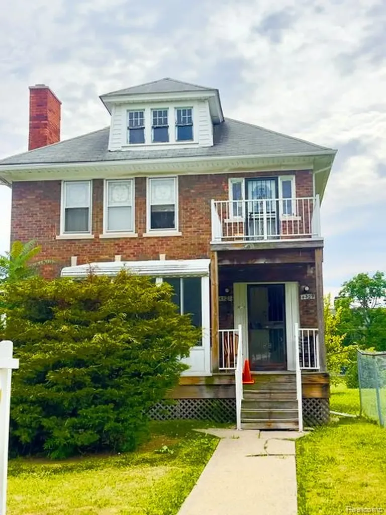 4327 Lakewood Street Detroit City MI 48215