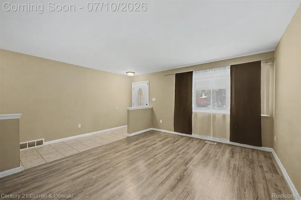 25177 Richard Street Taylor City MI 48180