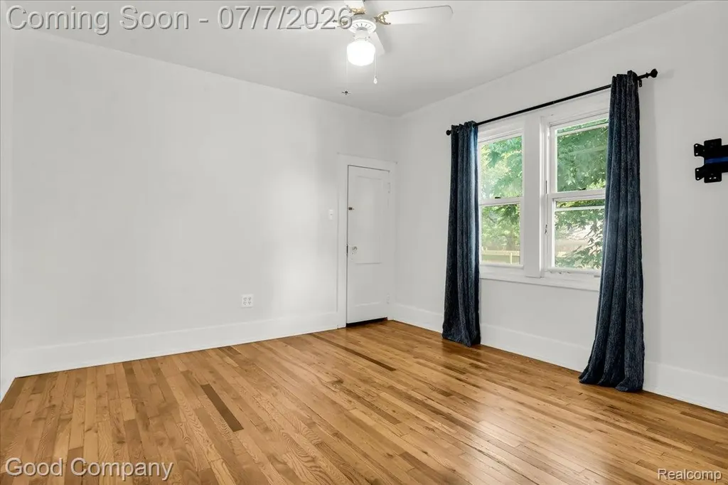 407 E Maryland Avenue Royal Oak City MI 48067