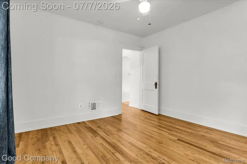407 E Maryland Avenue Royal Oak City MI 48067