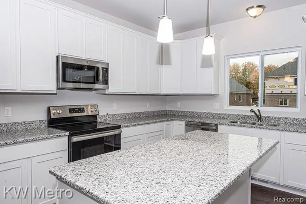 34641 John Bartley Circle Sterling Heights City MI 48310