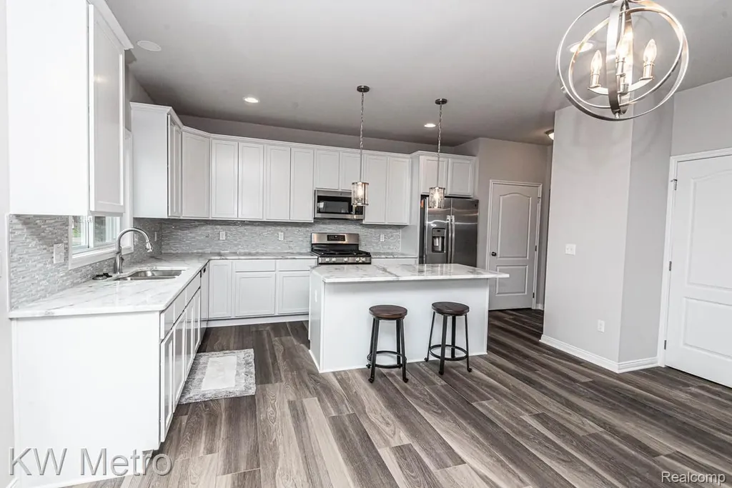 34641 John Bartley Circle Sterling Heights City MI 48310
