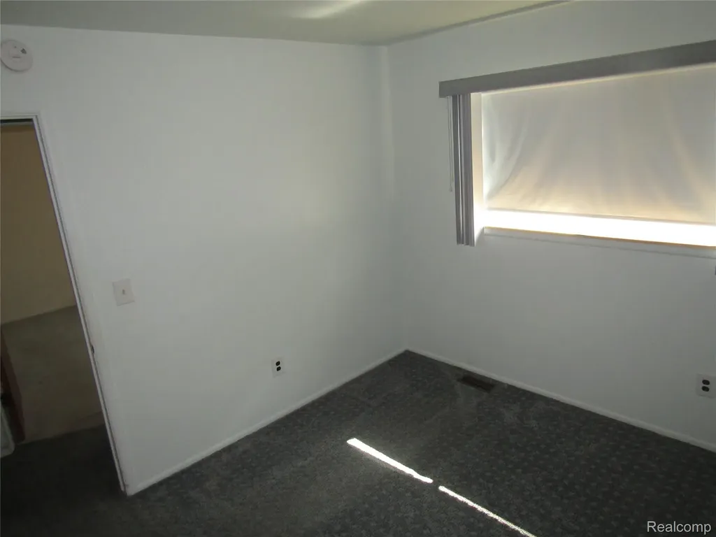 8160 Fenton Dearborn Heights City MI 48127