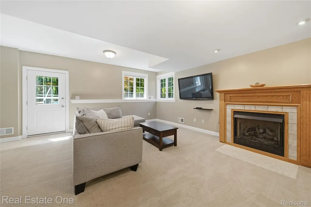 472 Timbermill Lane Marion Township MI 48843