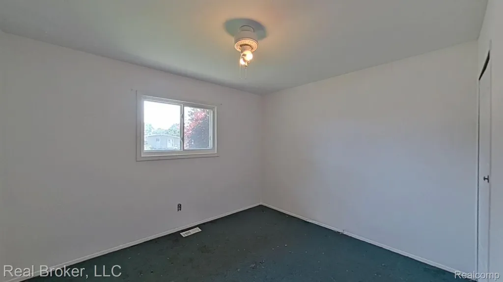 11455 Plumridge Boulevard Sterling Heights City MI 48313