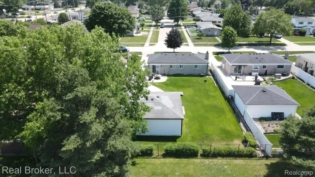 11455 Plumridge Boulevard Sterling Heights City MI 48313