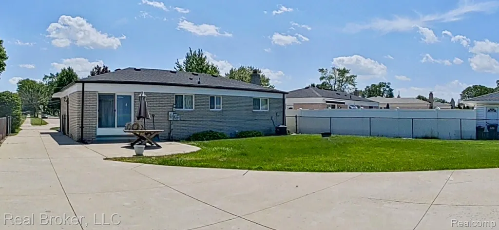 11455 Plumridge Boulevard Sterling Heights City MI 48313