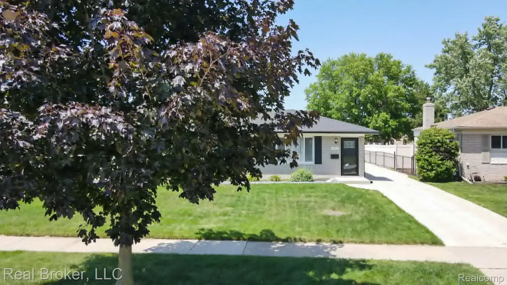 11455 Plumridge Boulevard Sterling Heights City MI 48313