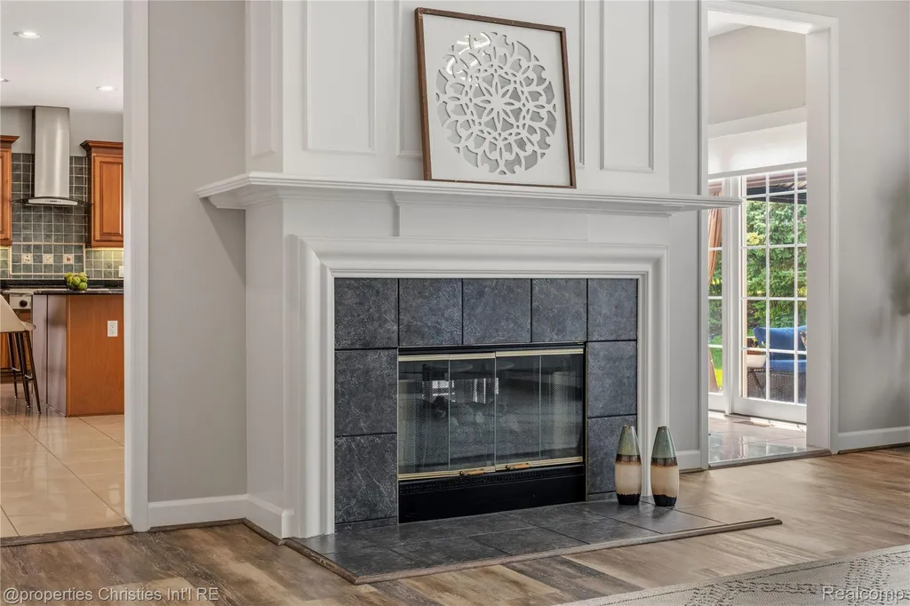 16223 Oak Forest Court Northville Township MI 48168