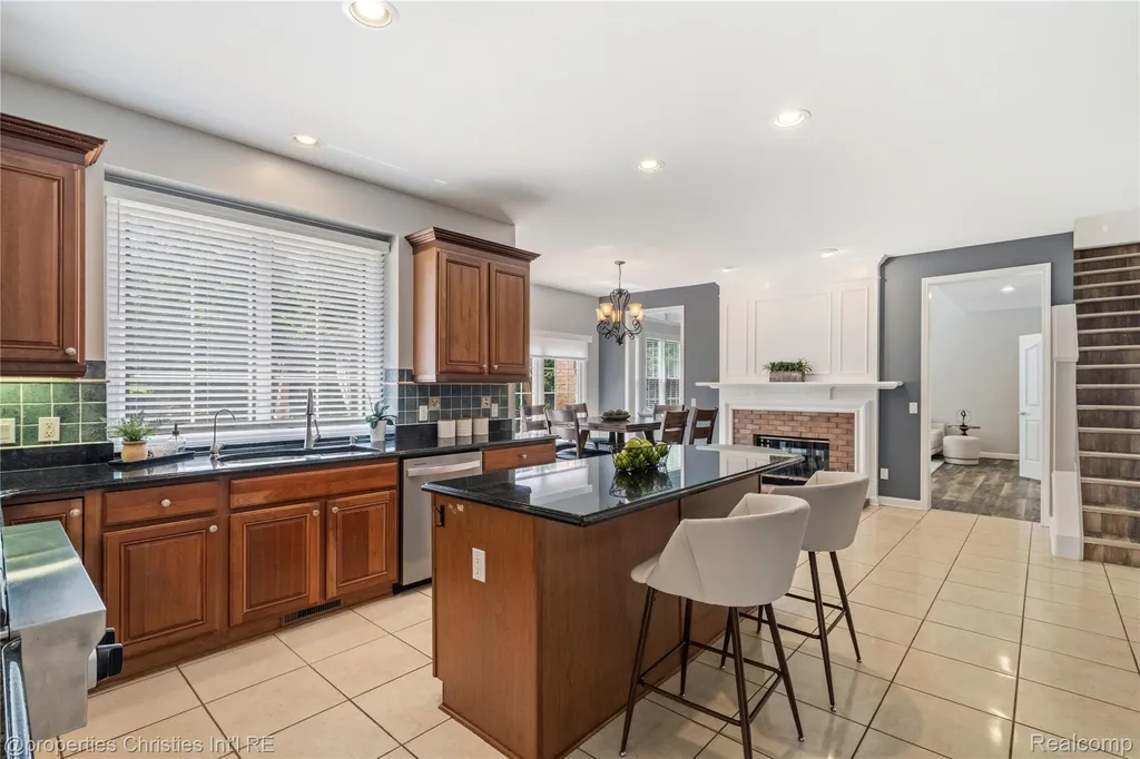 16223 Oak Forest Court Northville Township MI 48168