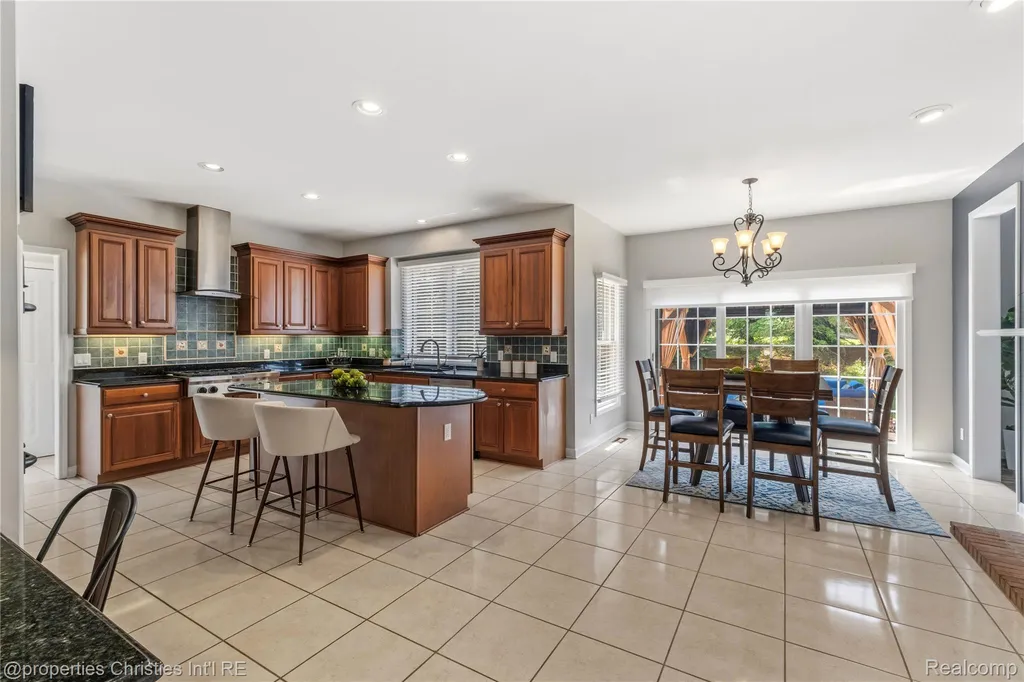 16223 Oak Forest Court Northville Township MI 48168