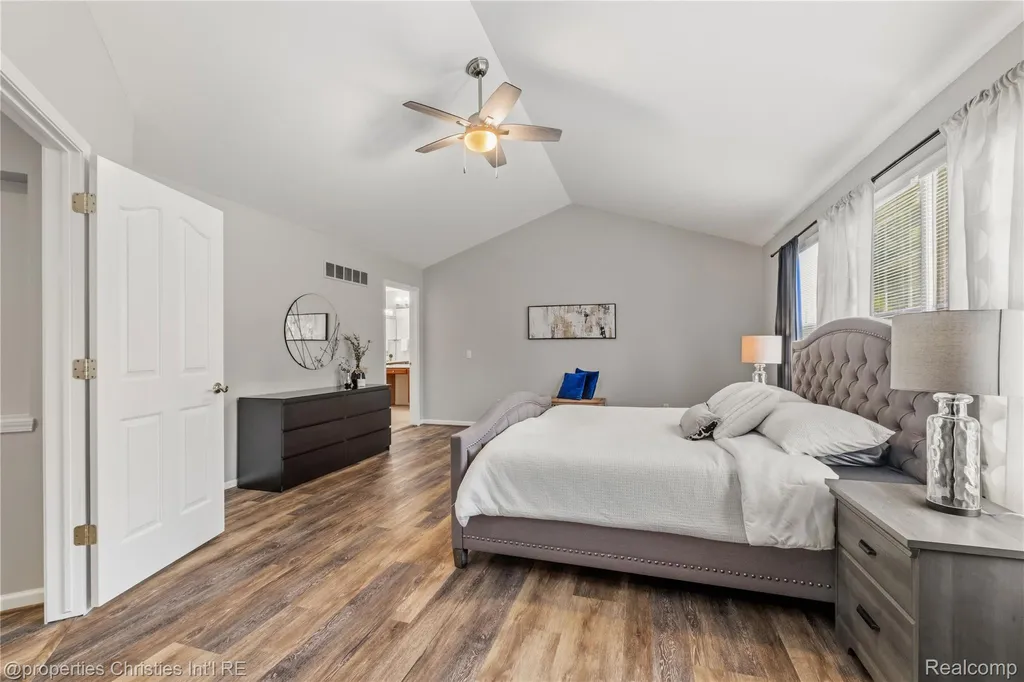 16223 Oak Forest Court Northville Township MI 48168