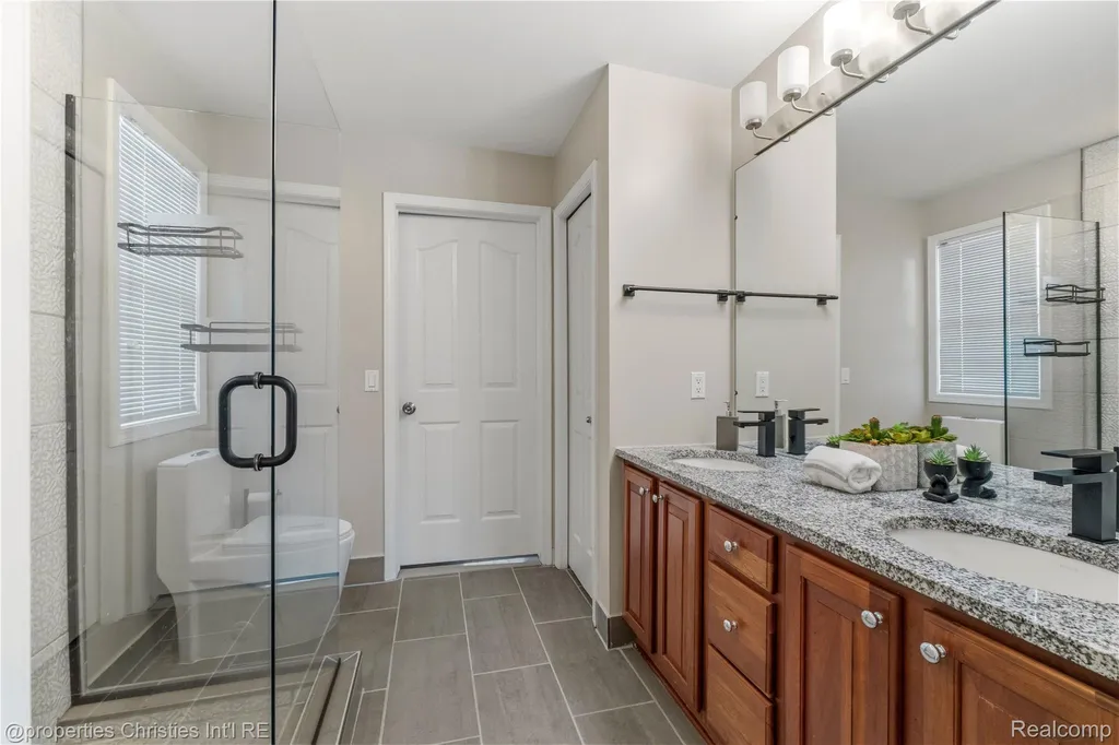 16223 Oak Forest Court Northville Township MI 48168
