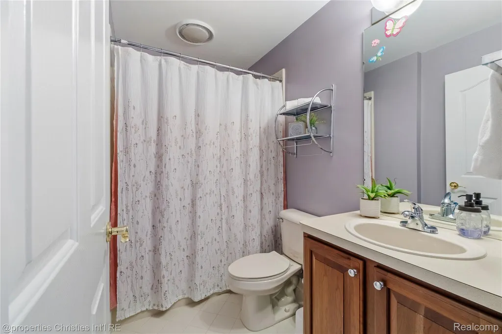 16223 Oak Forest Court Northville Township MI 48168
