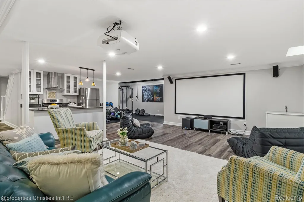 16223 Oak Forest Court Northville Township MI 48168