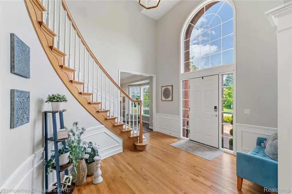 16223 Oak Forest Court Northville Township MI 48168