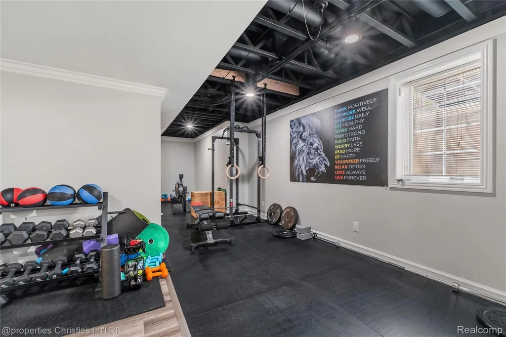 16223 Oak Forest Court Northville Township MI 48168