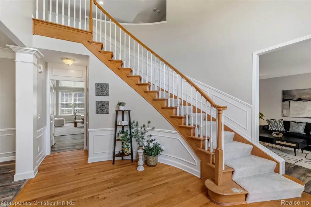 16223 Oak Forest Court Northville Township MI 48168